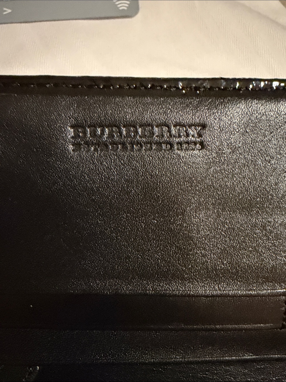 Burberry Beat Check Penrose Continental Wallet - Picture 12 of 14